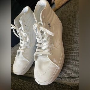 Women’s white high top vans sz 9.5